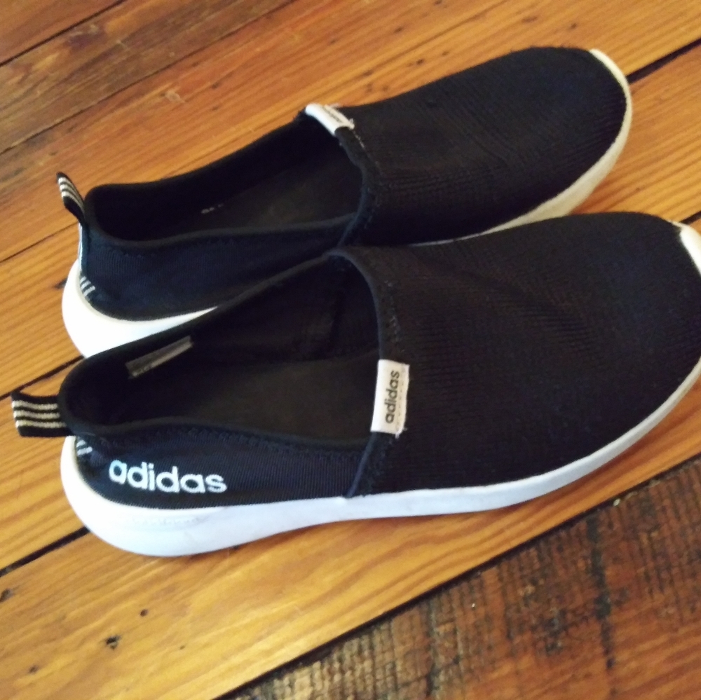 Women's Adidas sneakers